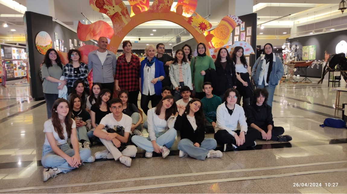İstanbul'da 7.'si düzenlenen Uluslararası Çocuk ve Gençlik Sanat Bienaline katıldık.